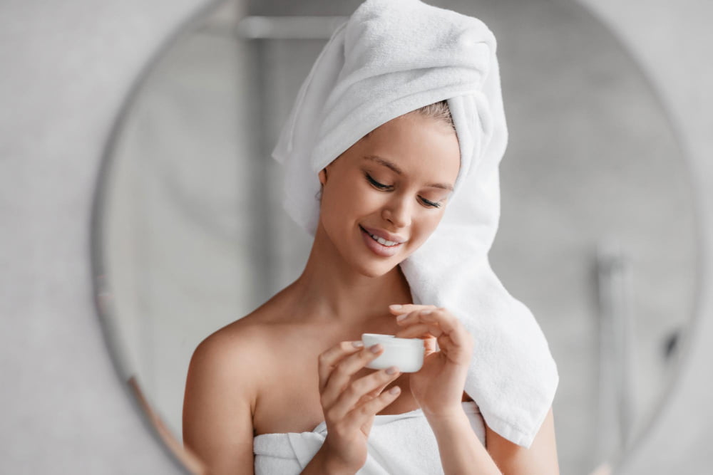 Evită produsele cosmetice cu alcool