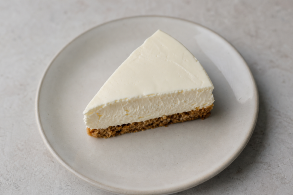 Cheesecake fără coacere: rețetă cremoasă și ușor de pregătit