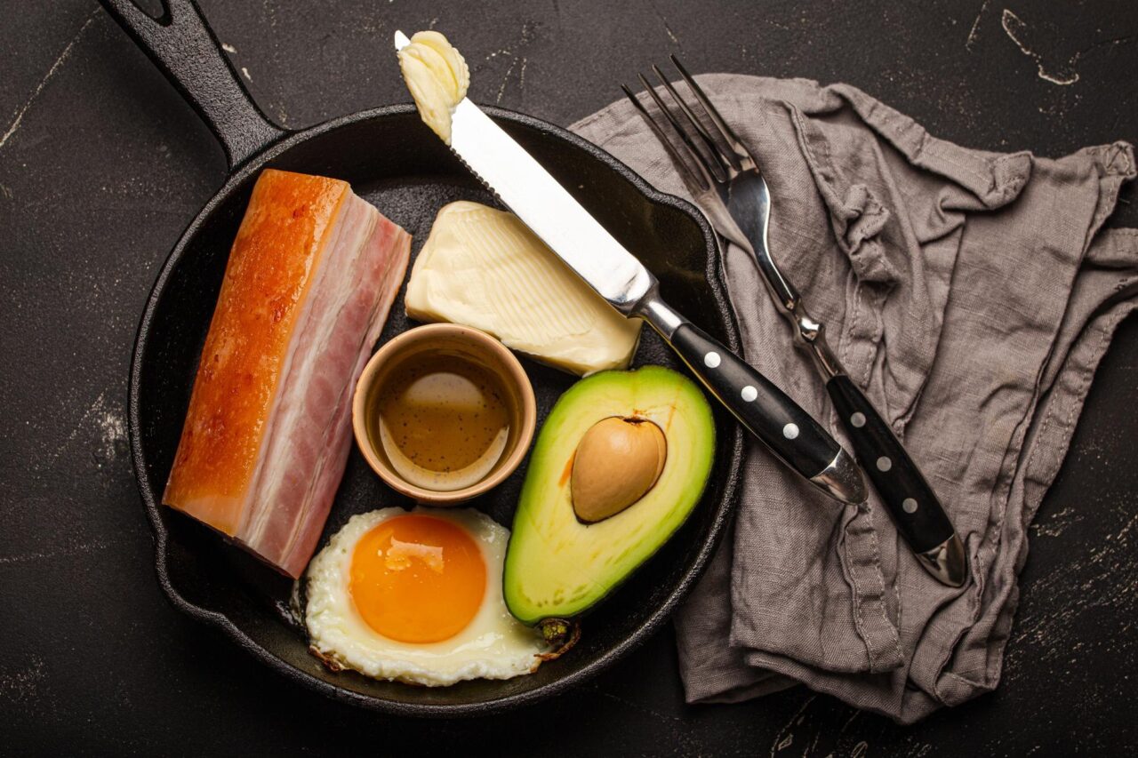 Dieta low-carb: ce alimente sunt permise și ce trebuie limitat