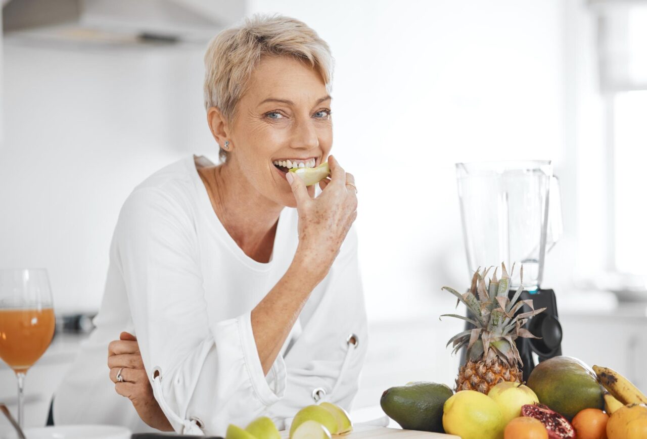 Fibrele în menopauză: cât de importante sunt pentru digestie și sațietate