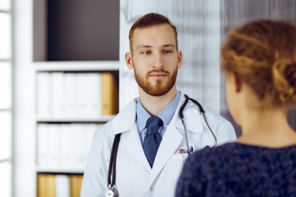 Dietă și medicamente pentru slăbit: cum urmărești progresul împreună cu medicul